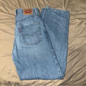 Levi’s ‘94 baggy jeans